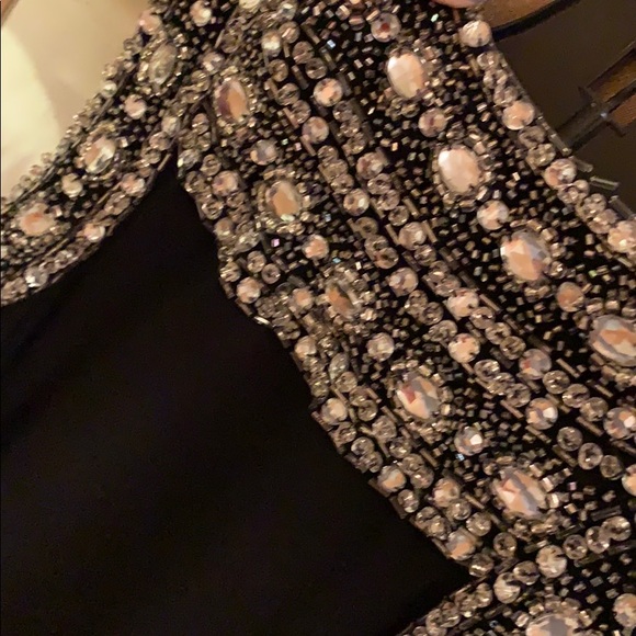 Dress - Picture 4 of 5